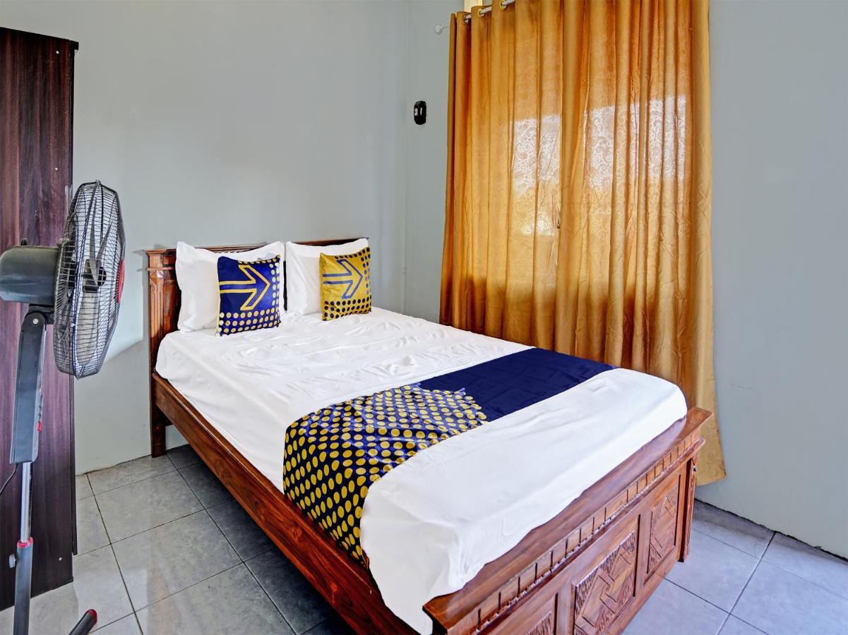 Hotel Spot On 91595 Sruni Syariah Gedangan Exterior foto