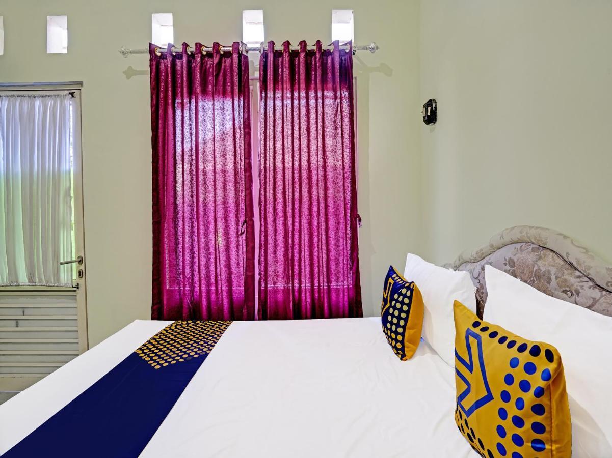 Hotel Spot On 91595 Sruni Syariah Gedangan Exterior foto